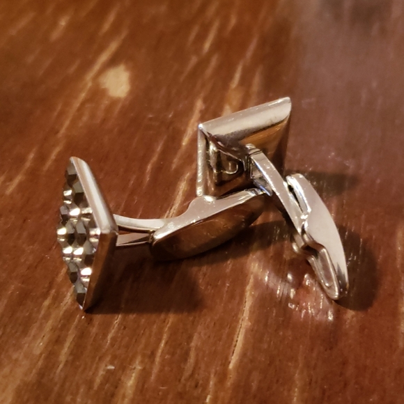 Swarovski black crystal cufflinks - Picture 3 of 4